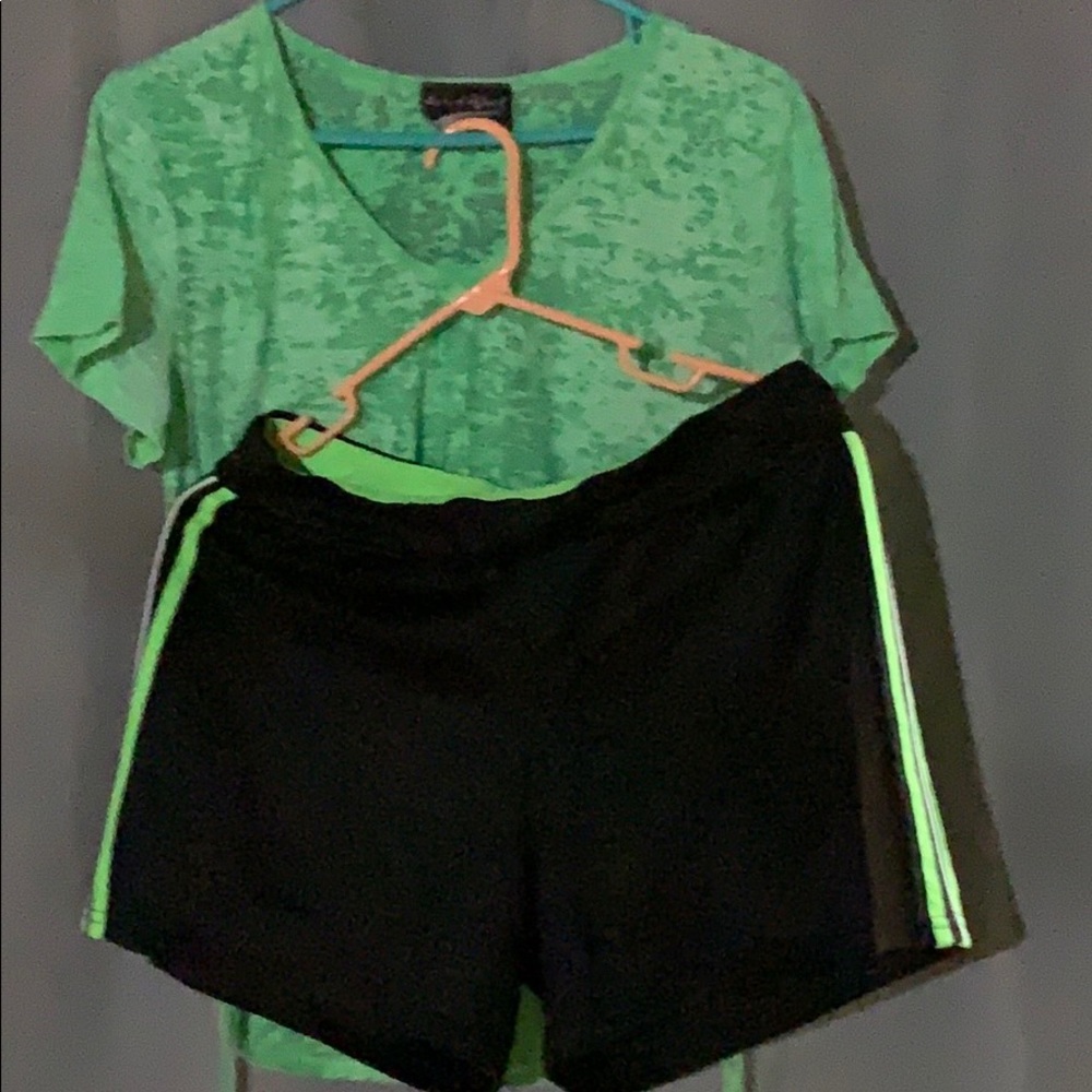 A shirt and shirt set